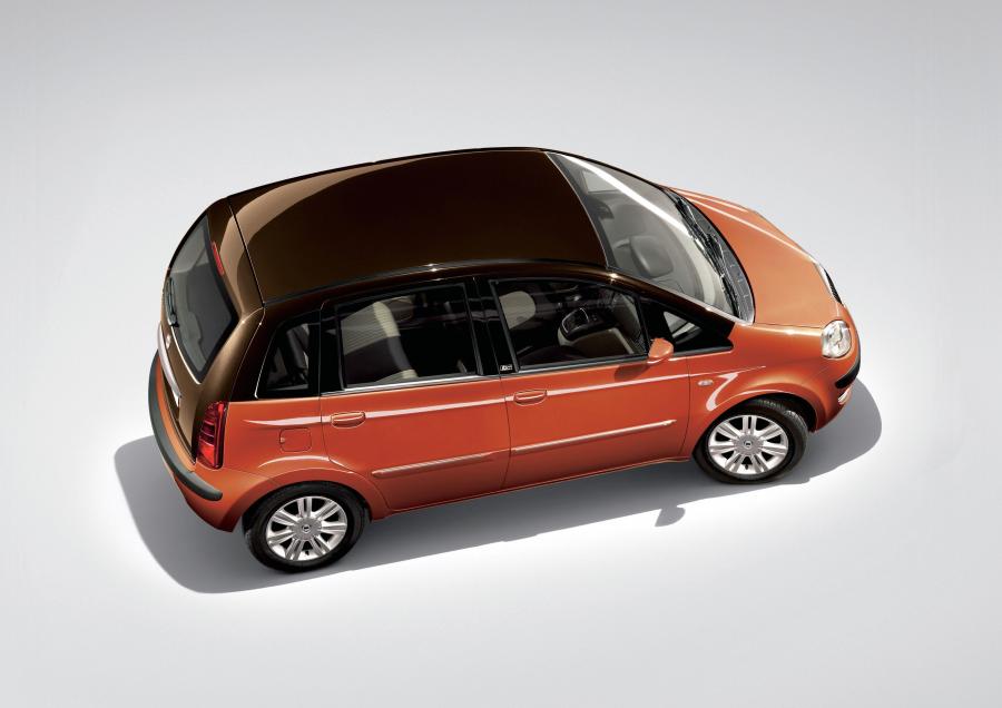  Lancia Musa (350) 2004 года  (фото 77 из 79)